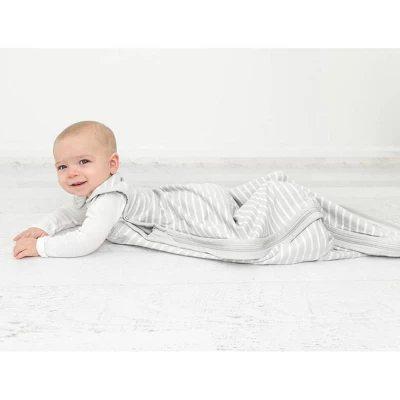 Woolino 4 Season Ultimate Baby Swaddle Wrap, Merino Wool, 2 Months - 2 Years, Birch Gray 5 Woolino 4 Season Ultimate Baby Swaddle Wrap, Merino Wool, 2 Months - 2 Years, Birch Gray - Image 5