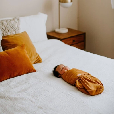 Embe Newborn Swaddle Wrap (0-3 Months) Arms-In, Legs-In/Legs-Out, 3-Pack Bundle 2 Embe Newborn Swaddle Wrap (0-3 Months) Arms-In, Legs-In/Legs-Out, 3-Pack Bundle - Image 2