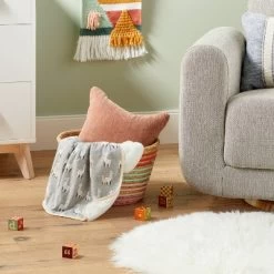 Jersey Knit Reversible Faux Fur Blanket Llamas - Cloud Island™ Blue/White